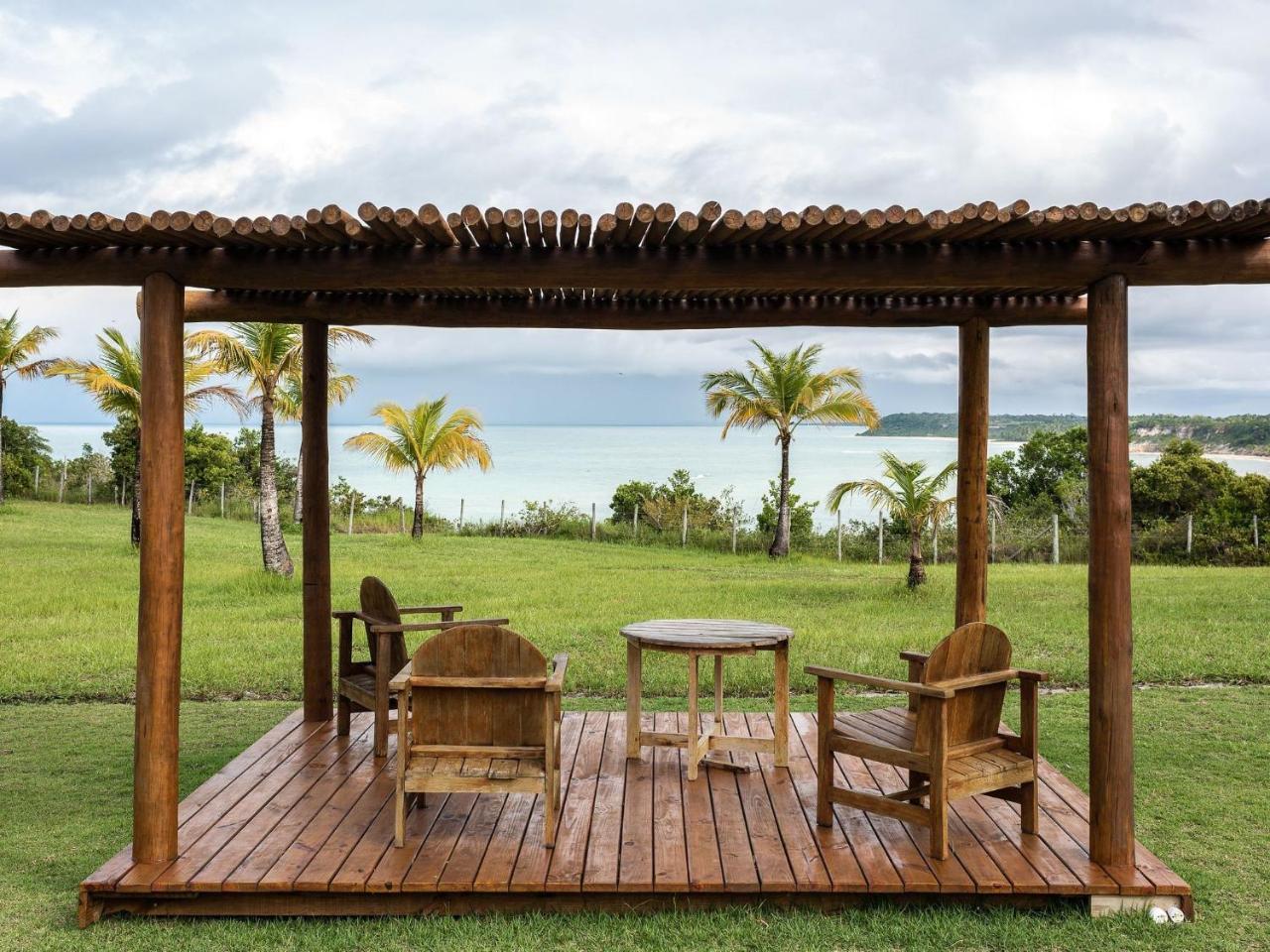 Suites Bangalo Chic Espelho Outeiro Acomodação com café da manhã 