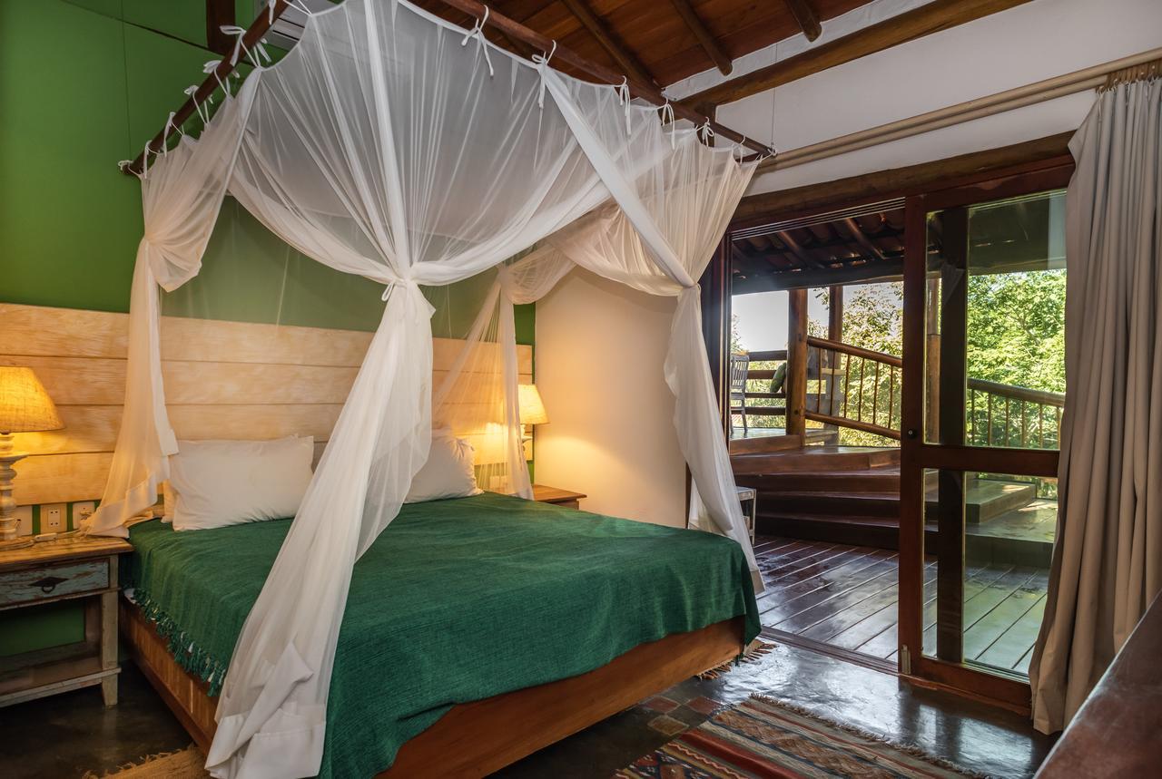 Bed & Breakfast Suites Bangalo Chic Espelho Outeiro 3*