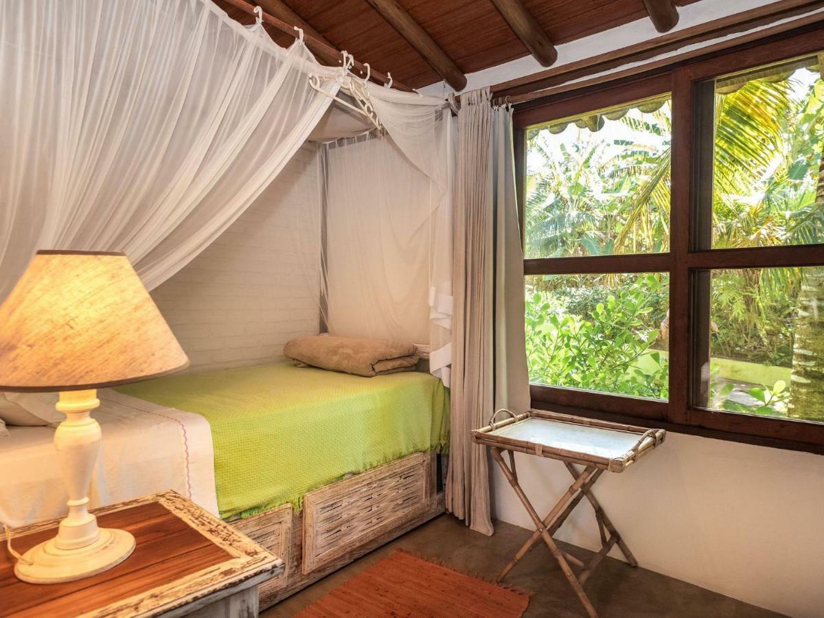 Bed & Breakfast Suites Bangalo Chic Espelho Outeiro Porto Seguro