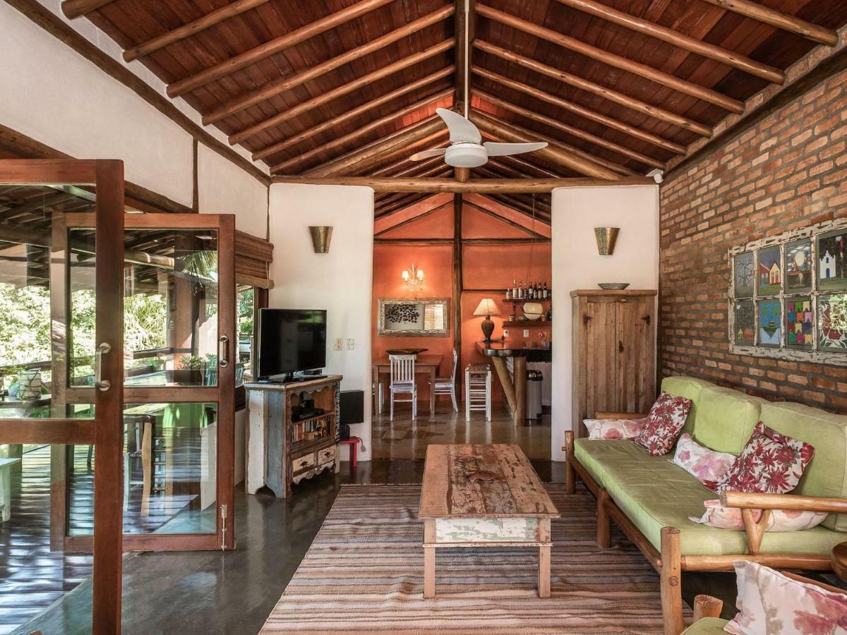 Suites Bangalo Chic Espelho Outeiro Bed & Breakfast 3*